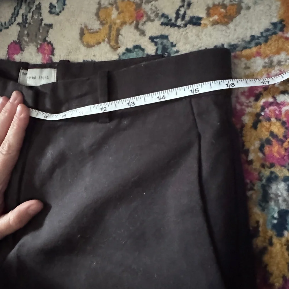 GAP Black Tailored Shorts - Picture 4 of 4